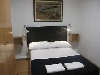 Hostal El Ninot Barcelona Pensión