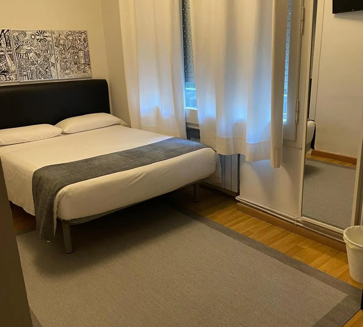 Hostal El Ninot Барселона
