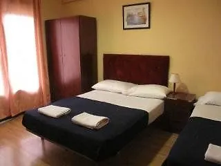 ** Guest house Hostal El Ninot Barcelona Spain
