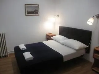 Hostal El Ninot Barcelona Spain