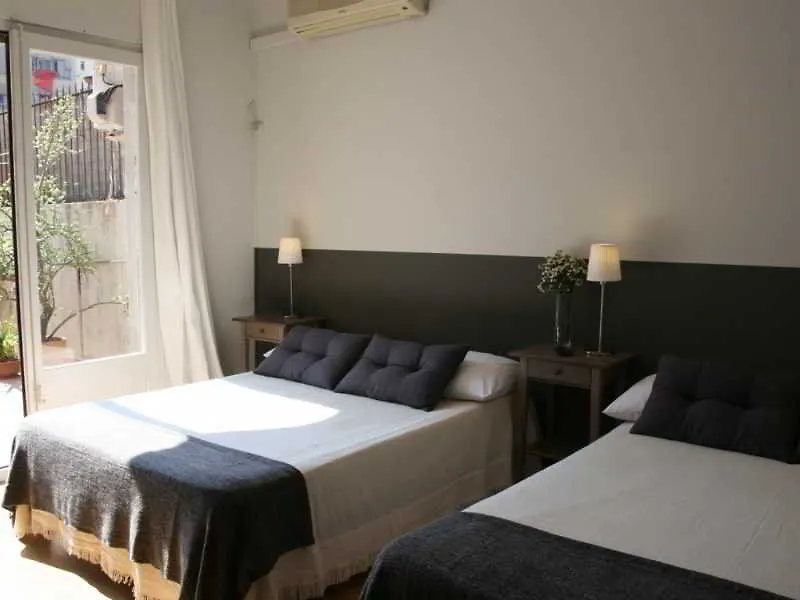 Hostal El Ninot Барселона