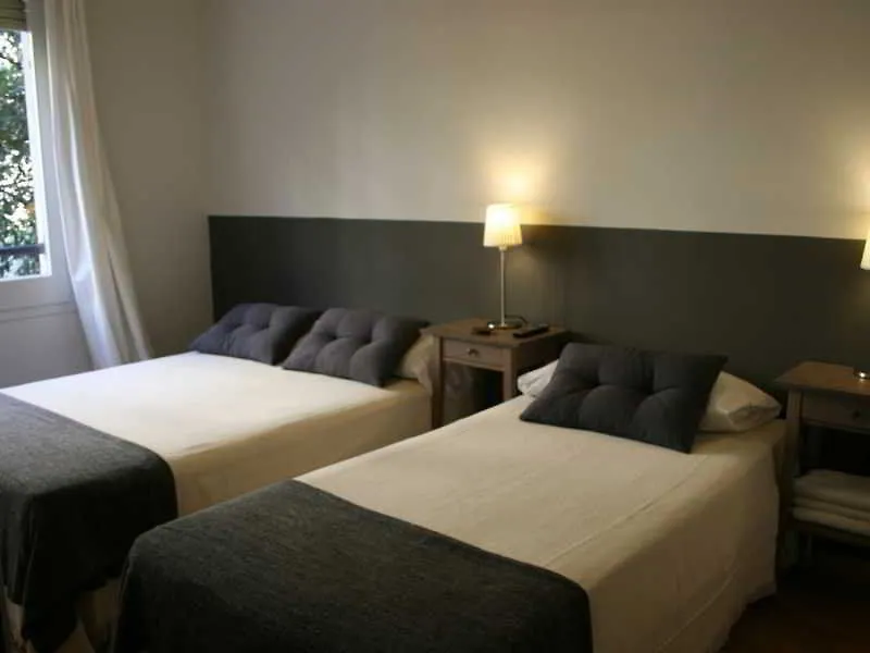 Hostal El Ninot Барселона