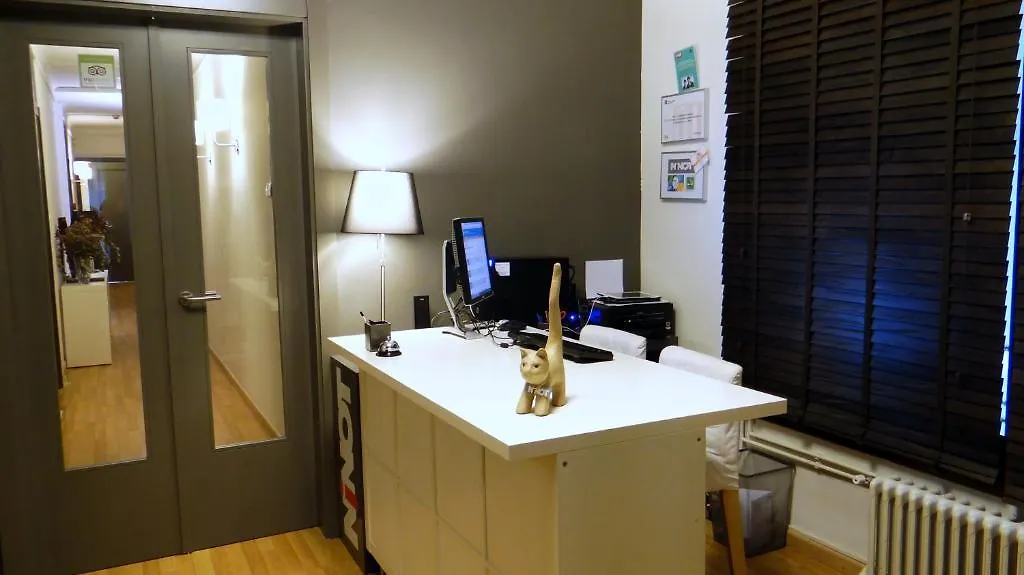 Hostel Hostal El Ninot Barcelona